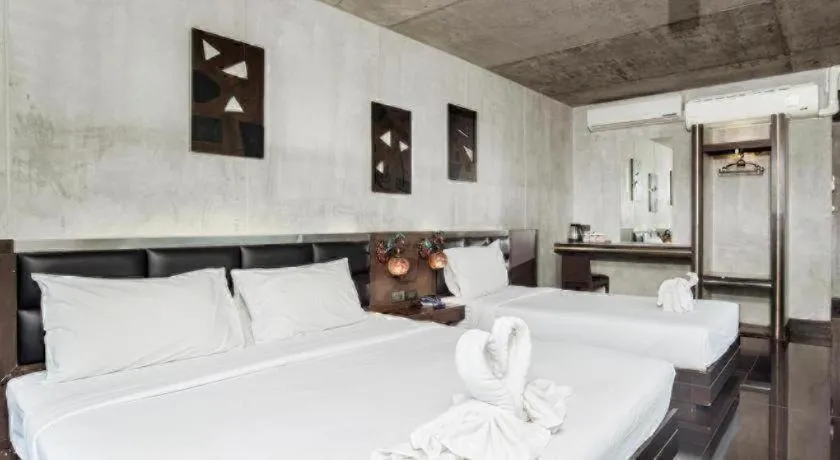 Bed in B2 Black Business and Budget Hotel