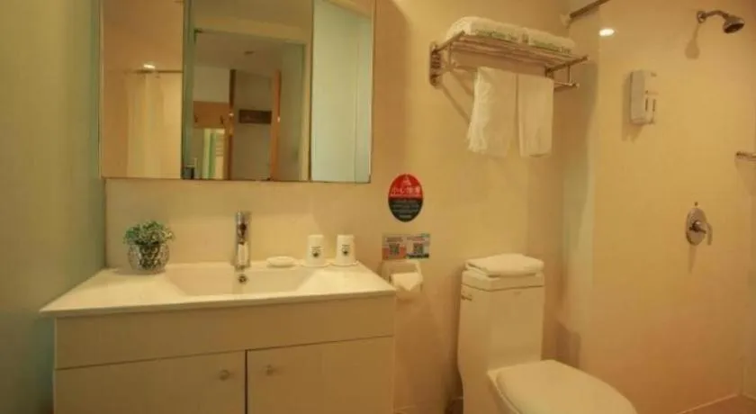GreenTree Inn Suites HongQiao Airport Branch