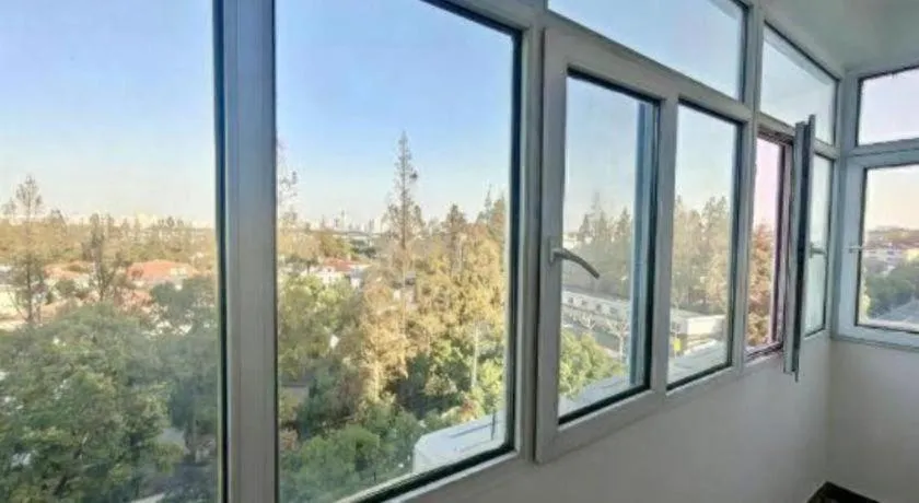 GreenTree Inn Suites HongQiao Airport Branch