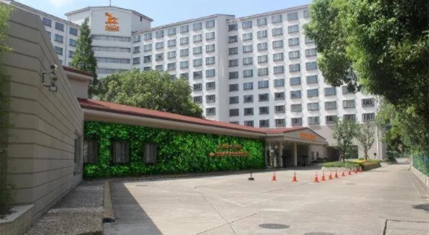 GreenTree Inn Suites HongQiao Airport Branch