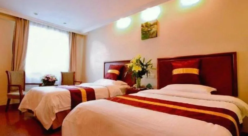 Bed in GreenTree Inn Suites HongQiao Airport Branch