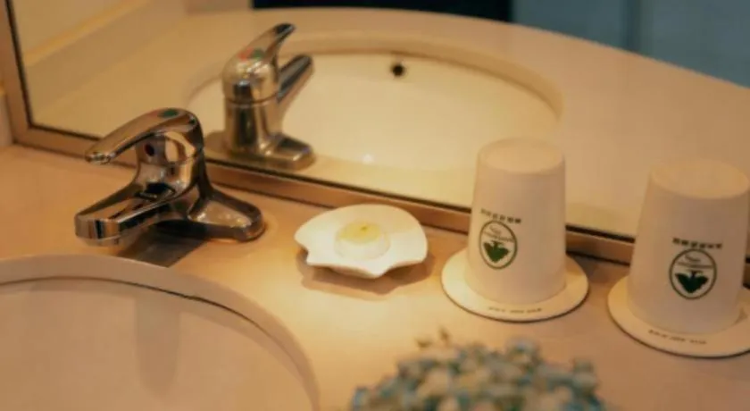 GreenTree Inn Suites HongQiao Airport Branch