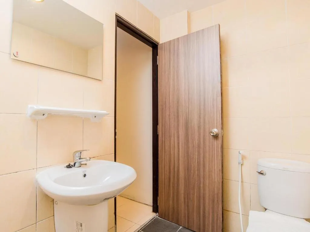 B2 Airport Boutique & Budget Hotel