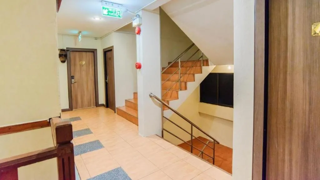 B2 Airport Boutique & Budget Hotel