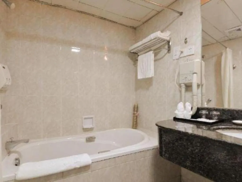 New Pearl River Hotel