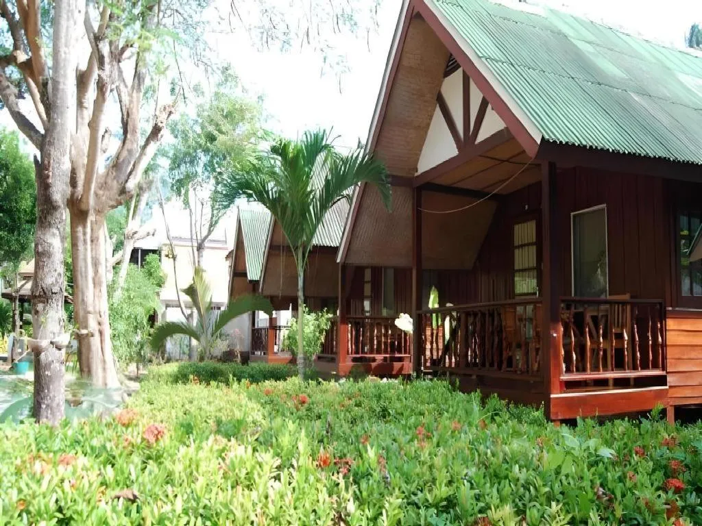 Rose Garden Samui Bungalows