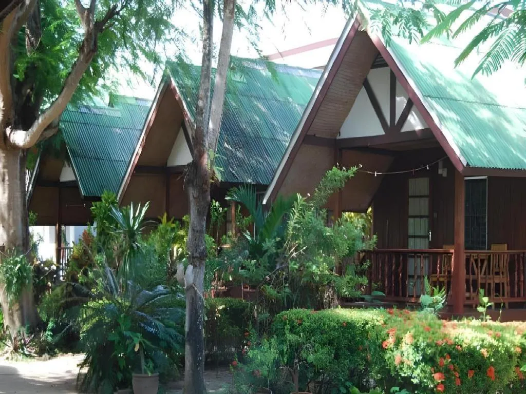 Rose Garden Samui Bungalows