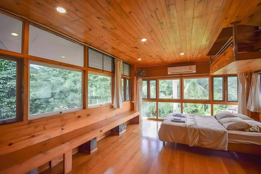 Bed in Nicslongstay Hotel