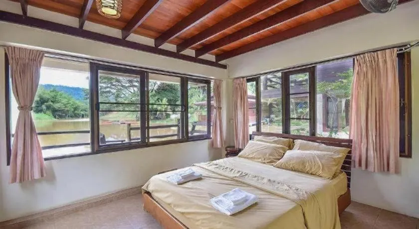 Bed in Nicslongstay Hotel