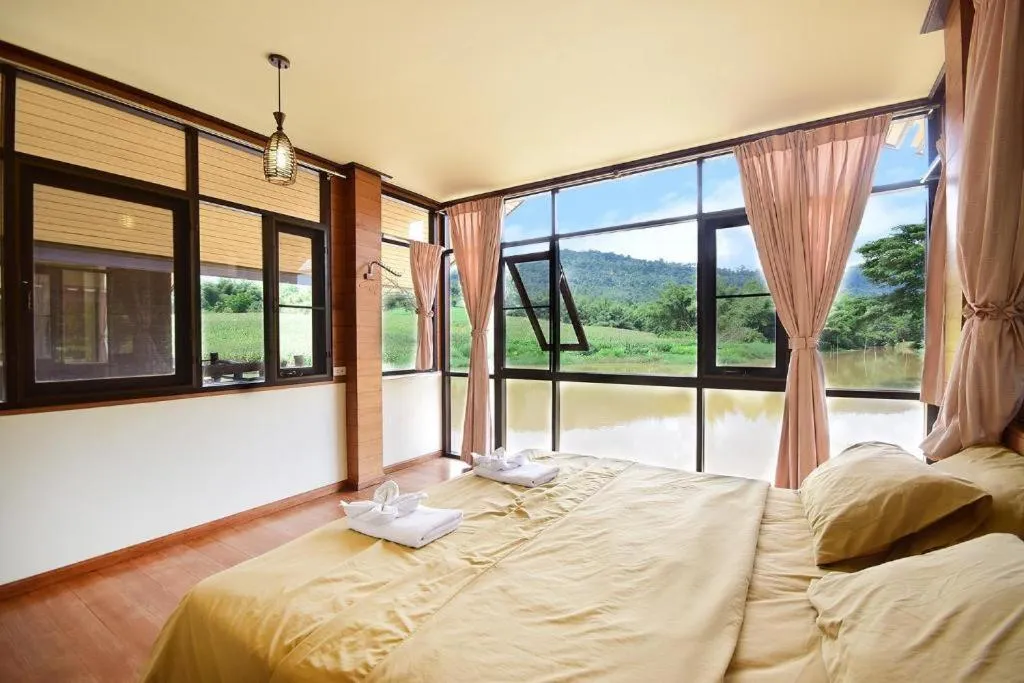 Bed in Nicslongstay Hotel