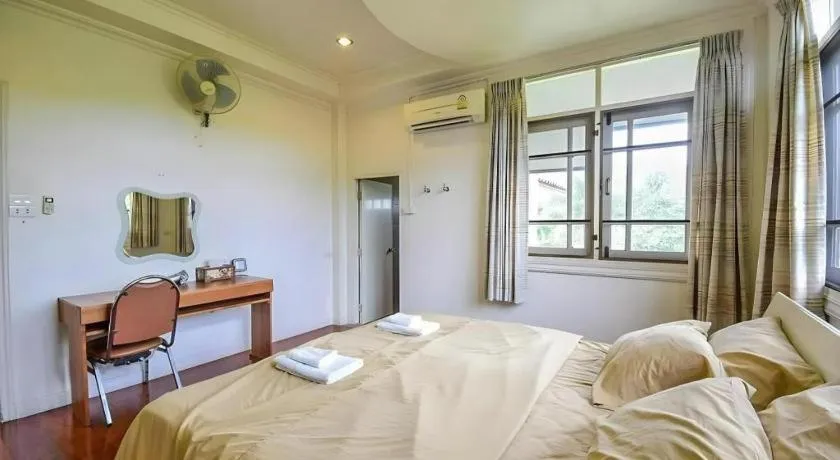 Bed in Nicslongstay Hotel