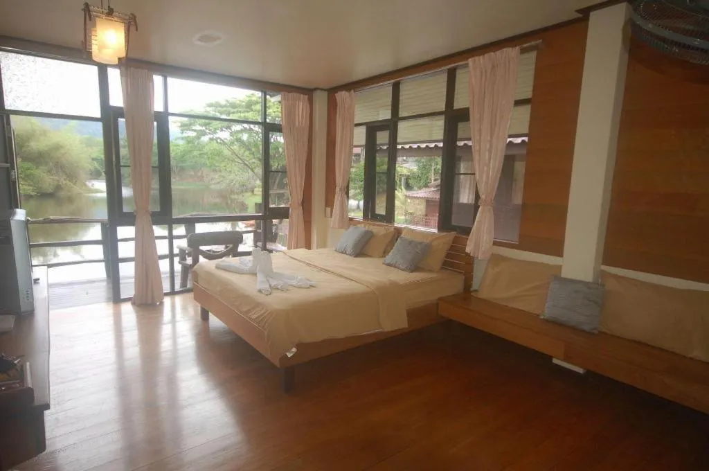 Bed in Nicslongstay Hotel