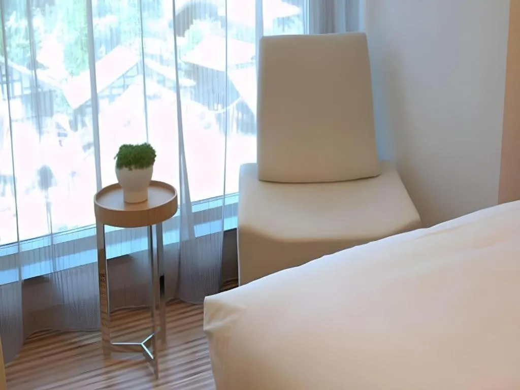 Bed in H-Hotel Riverside Chengdu