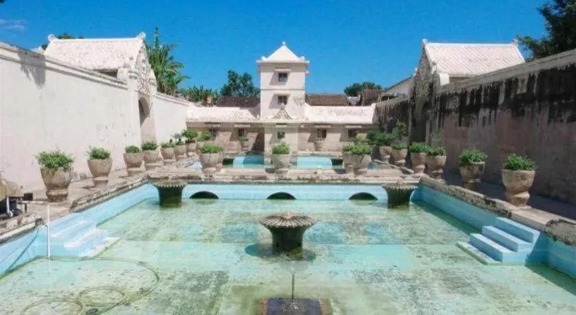 Dermaga Keluarga Hotel