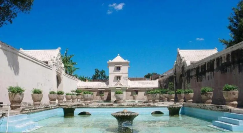 Dermaga Keluarga Hotel