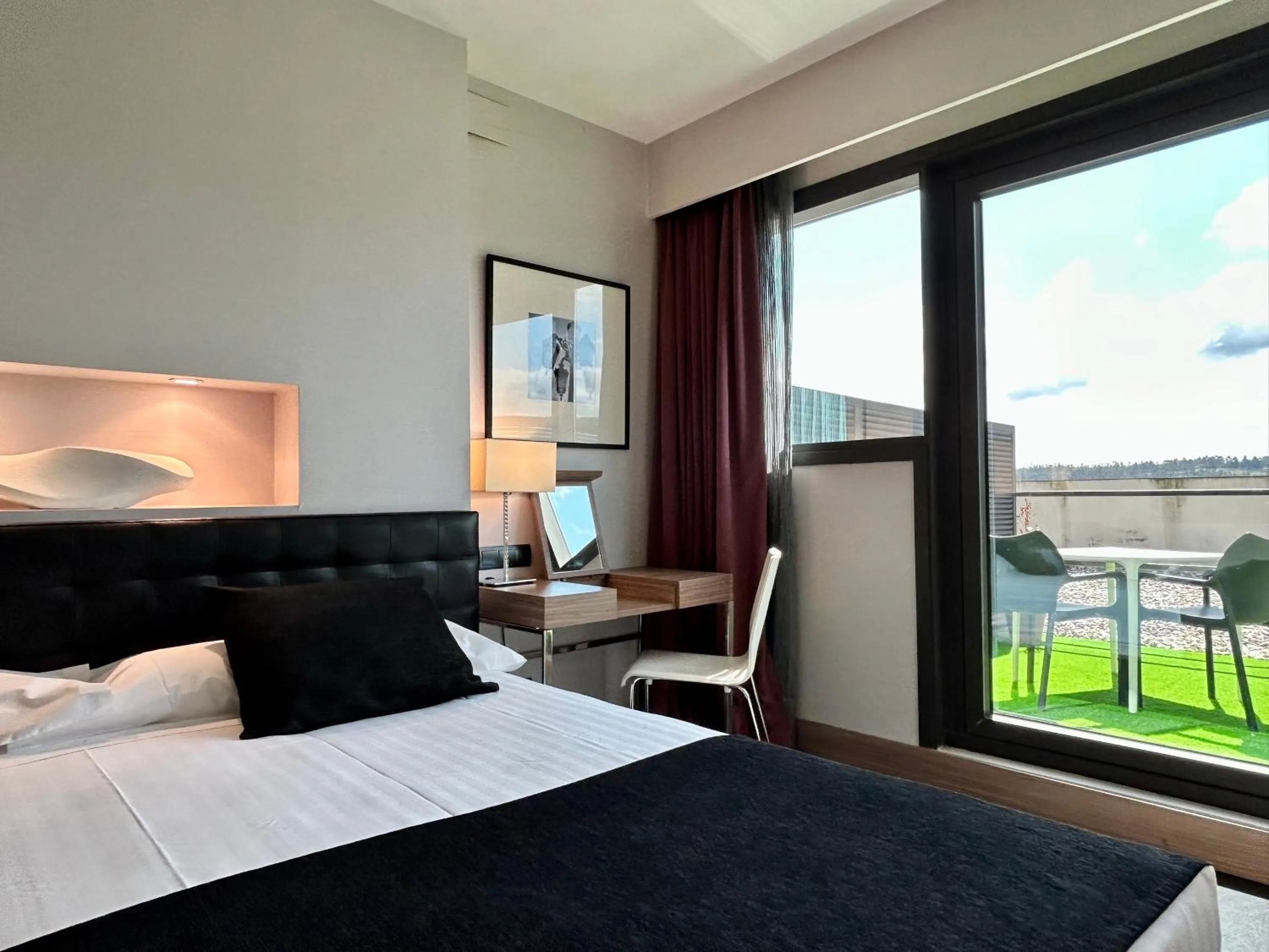 Bed in URH Hotel Spa Zen Balagares