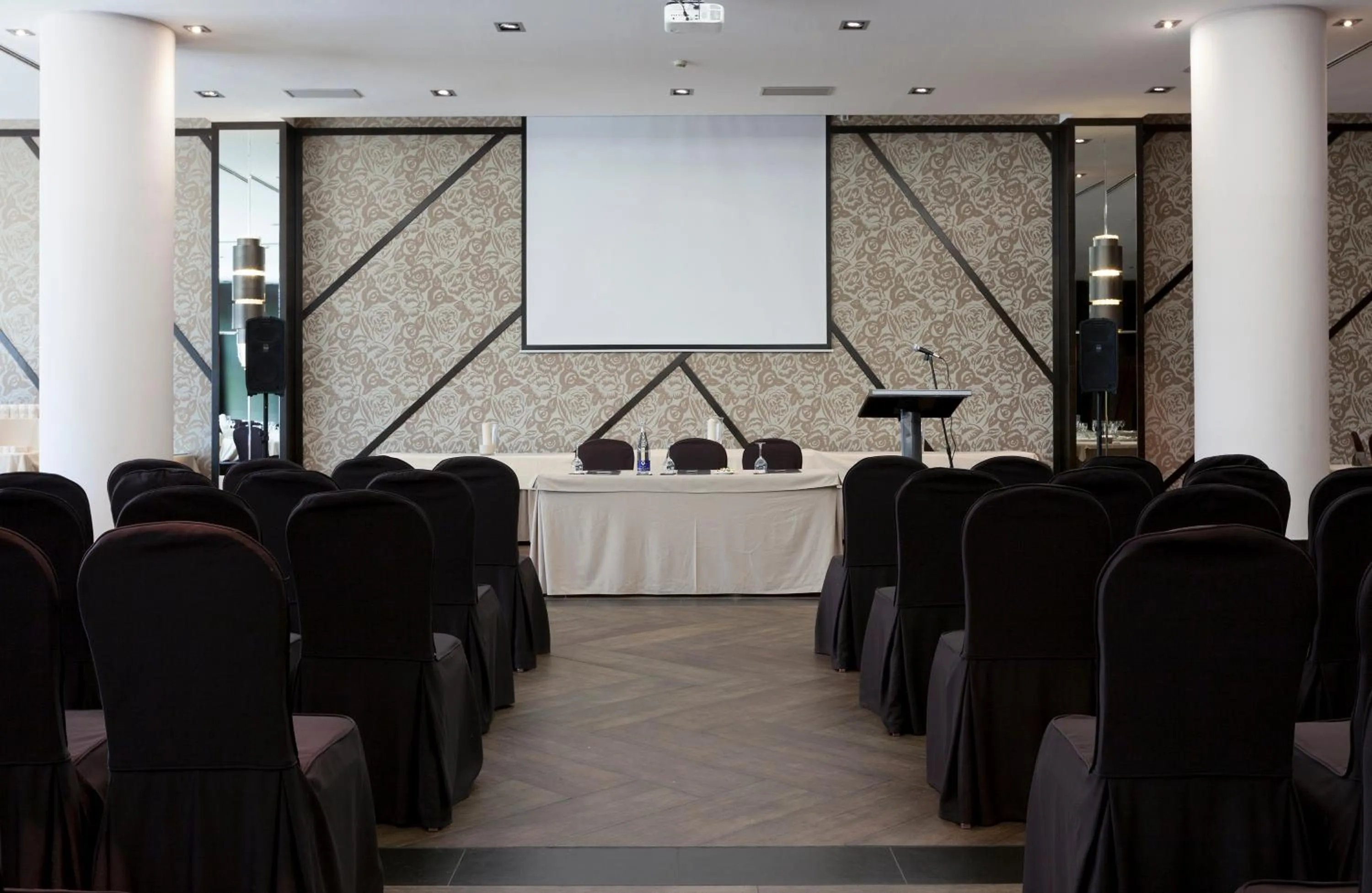 Meeting/conference room in URH Hotel Spa Zen Balagares