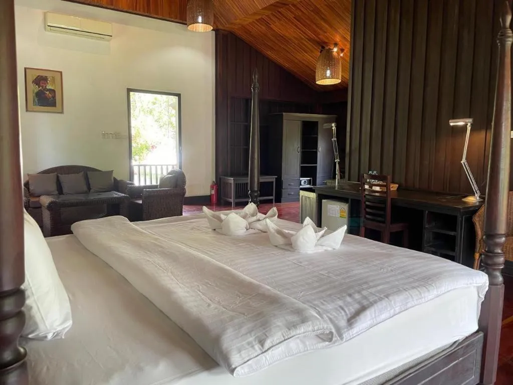 Bed in Nam Ou Riverside Resort