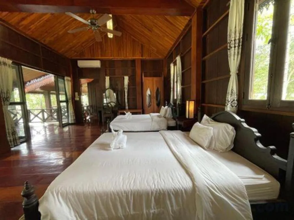 Bed in Nam Ou Riverside Resort
