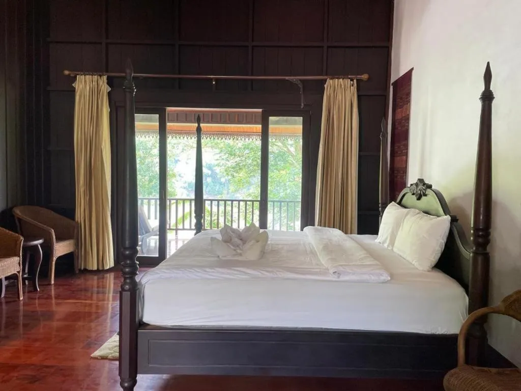 Bed in Nam Ou Riverside Resort