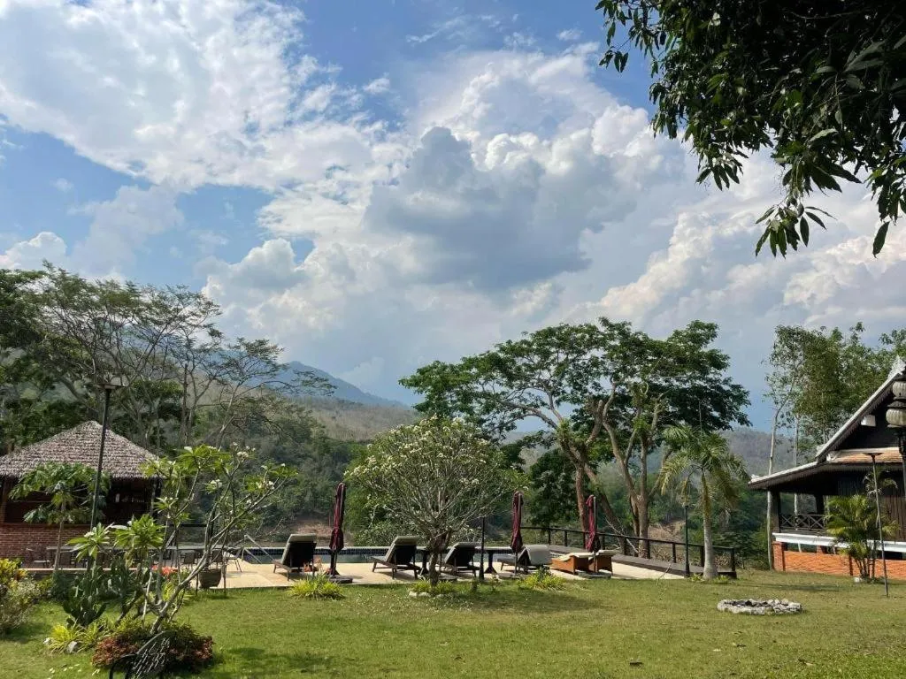 Nam Ou Riverside Resort