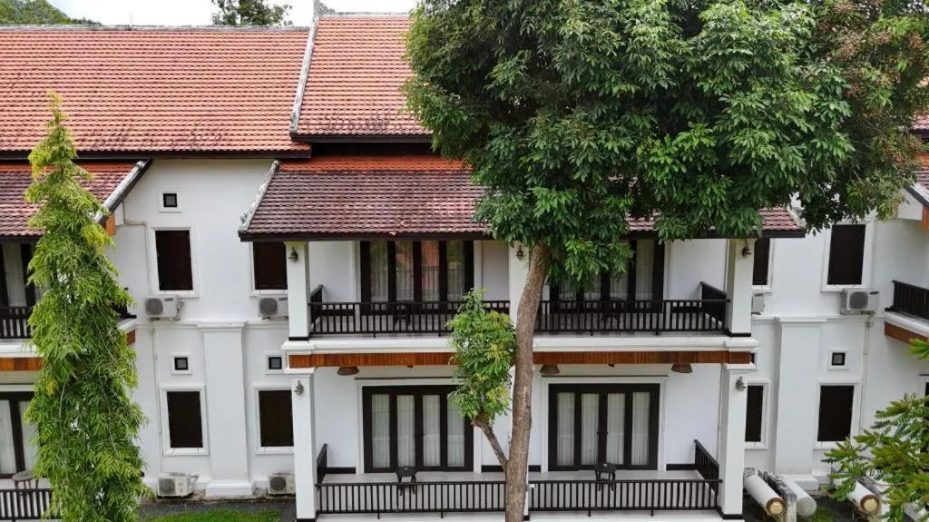 Nam Ou Riverside Resort