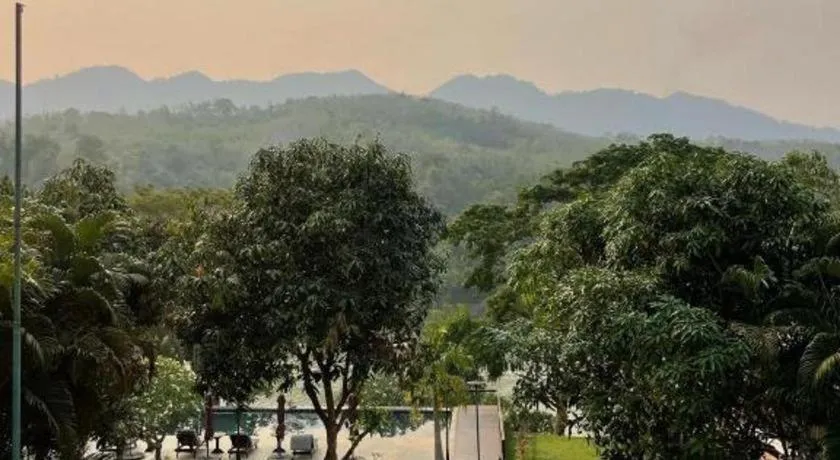 Nam Ou Riverside Resort