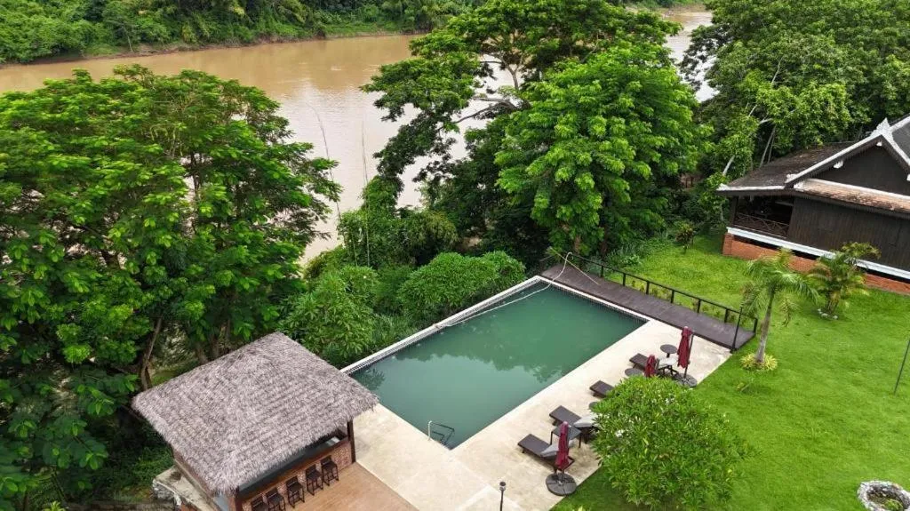Nam Ou Riverside Resort