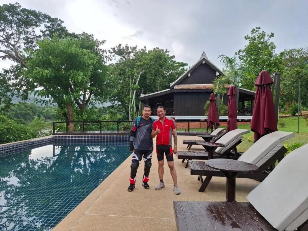 Nam Ou Riverside Resort