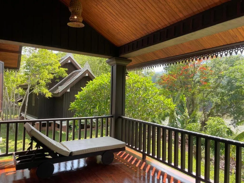 Nam Ou Riverside Resort