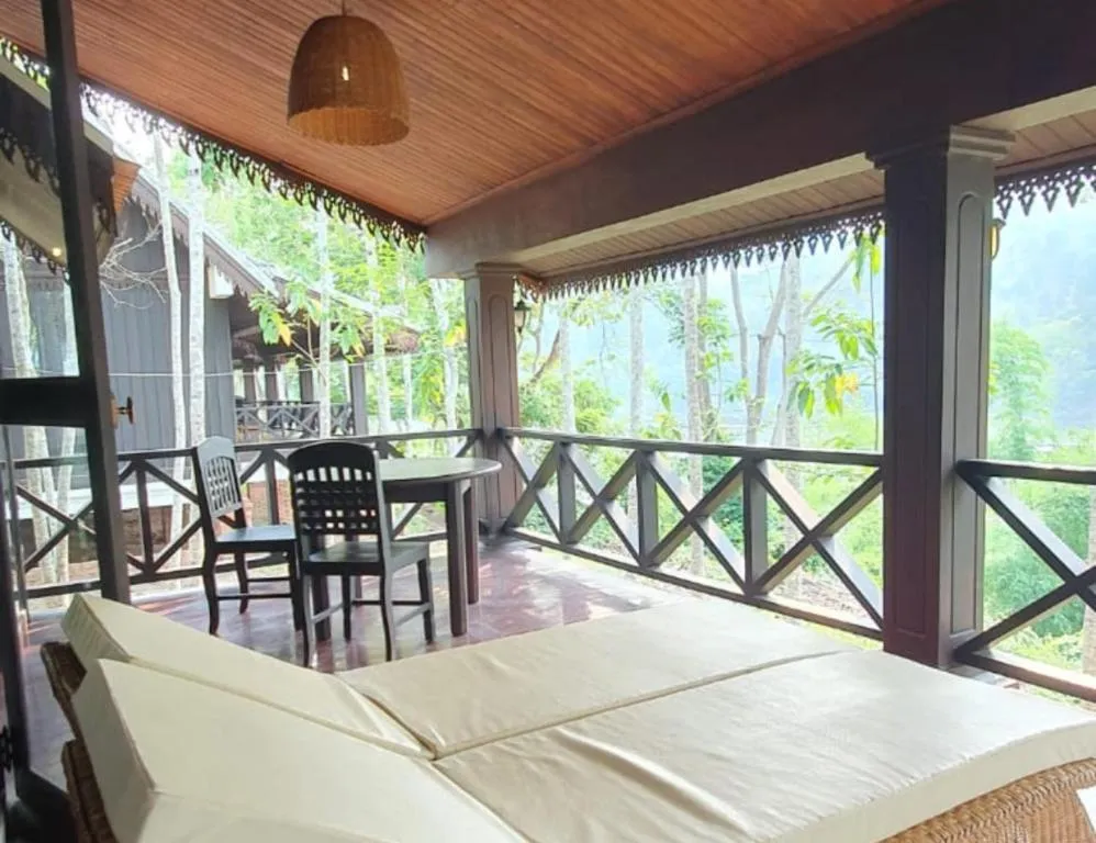 Nam Ou Riverside Resort