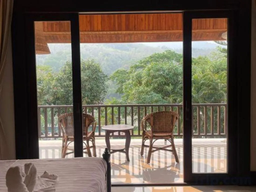 Nam Ou Riverside Resort