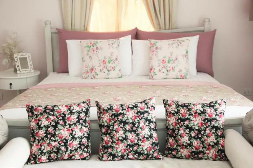 Bed in Baan Hmon-Oon