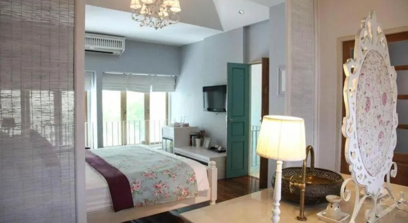 Bed in Baan Hmon-Oon