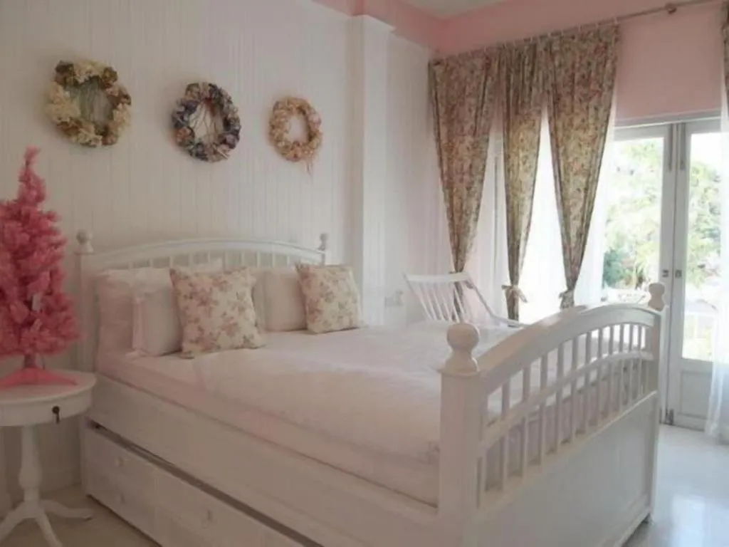 Bed in Baan Hmon-Oon