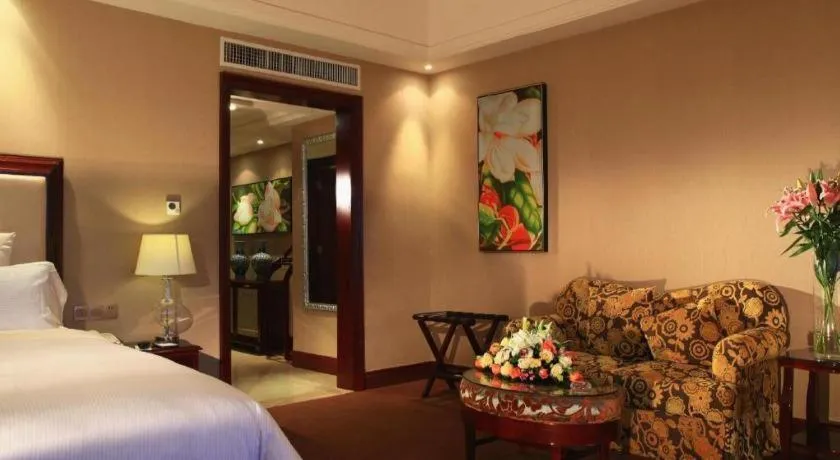 Bed in Babylon Hotel