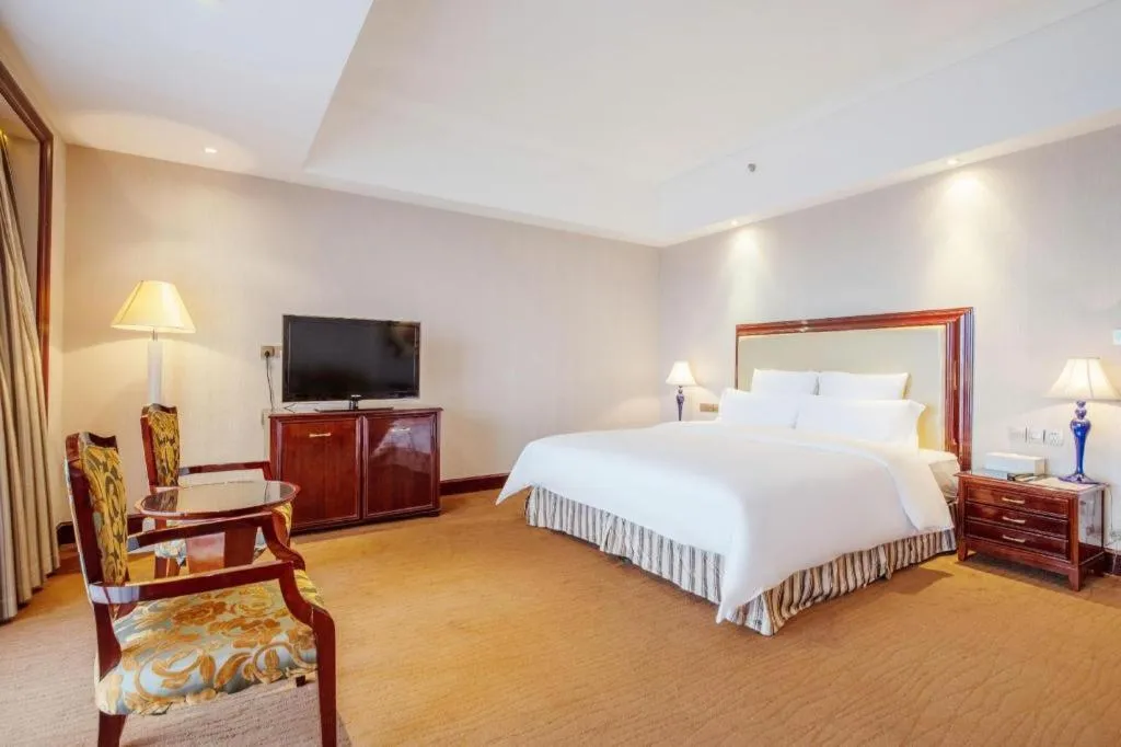 Bed in Babylon Hotel