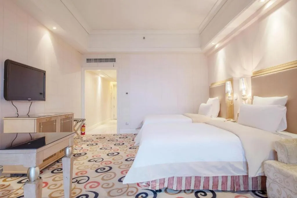 Bed in Babylon Hotel