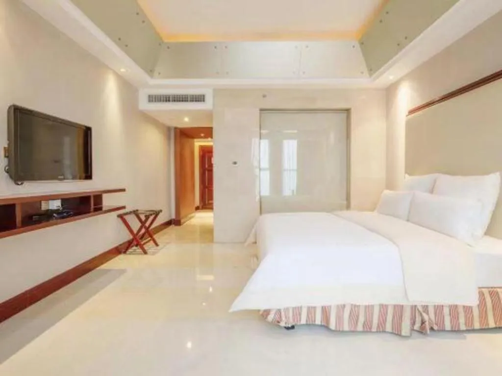 Bed in Babylon Hotel