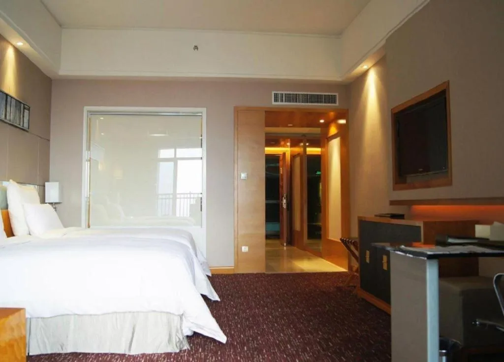 Bed in Babylon Hotel