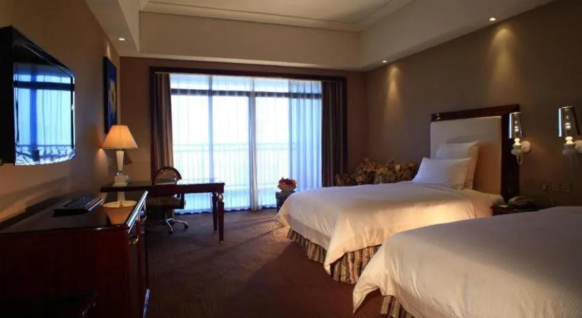 Bed in Babylon Hotel