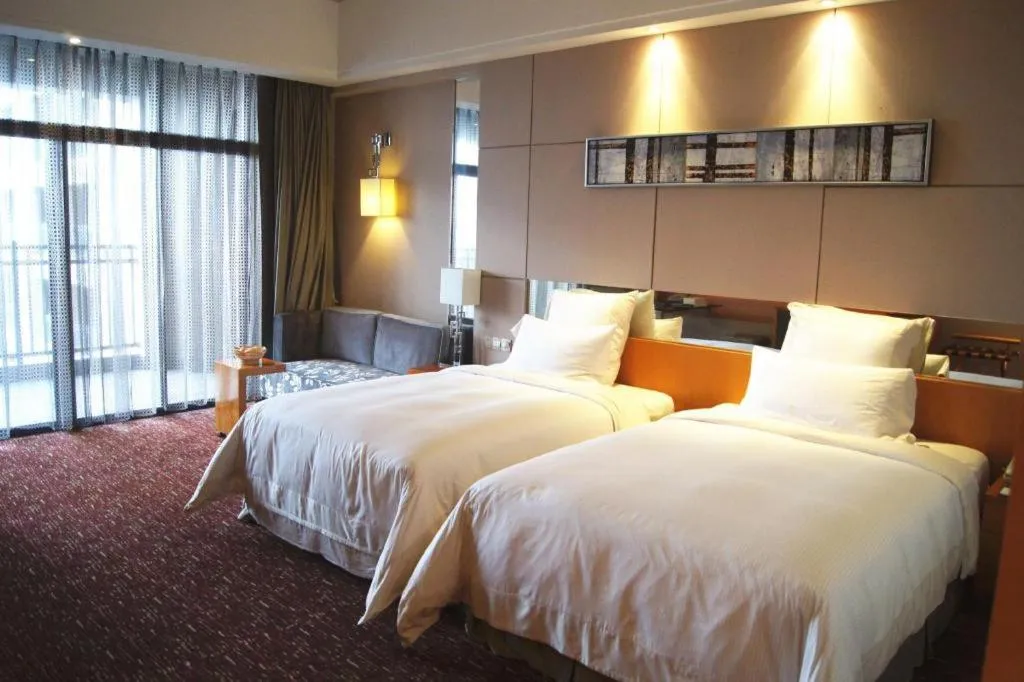 Bed in Babylon Hotel