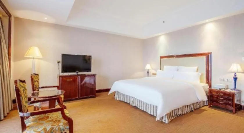 Bed in Babylon Hotel