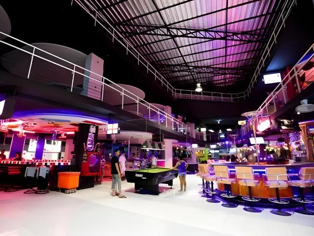 R-Con Blue Ocean Hotel