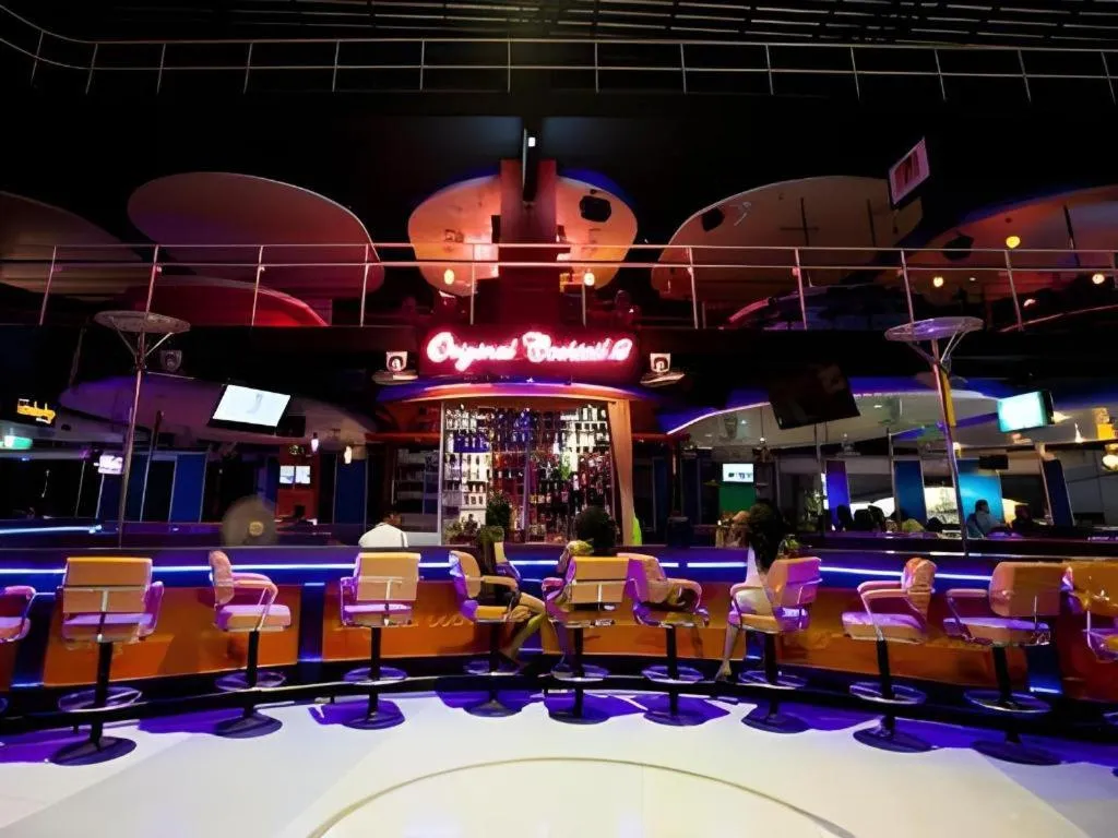 R-Con Blue Ocean Hotel