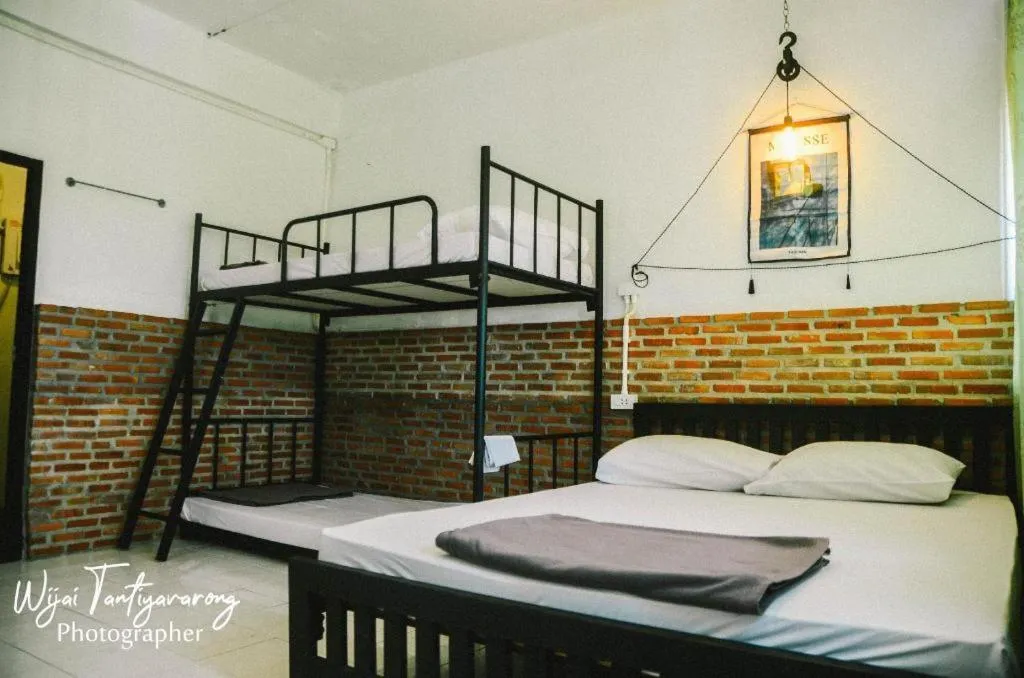 Bed in Chinawat Hotel