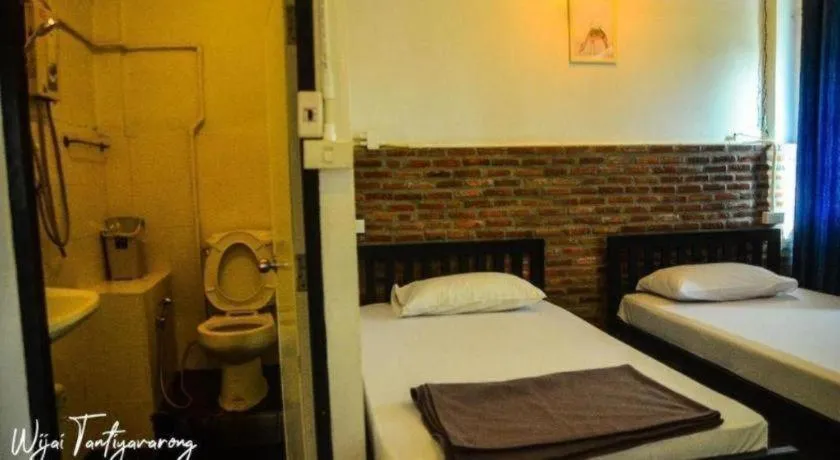 Bed in Chinawat Hotel