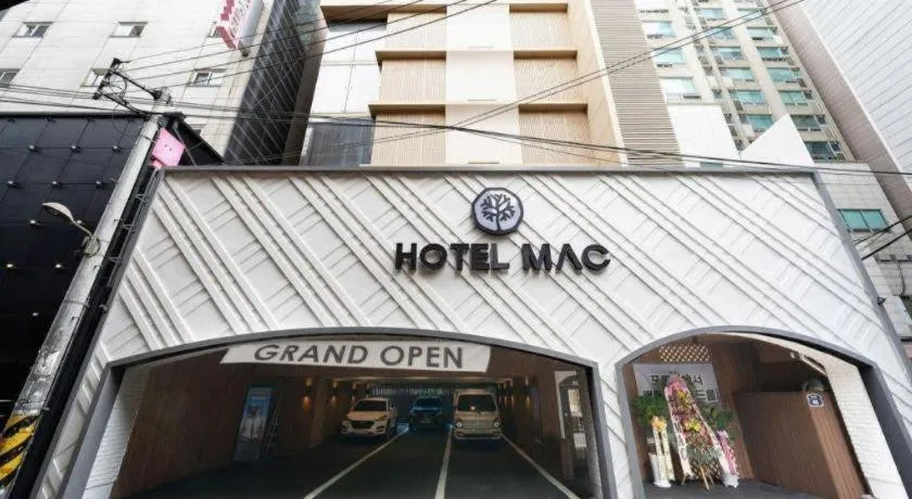 Mac Hotel