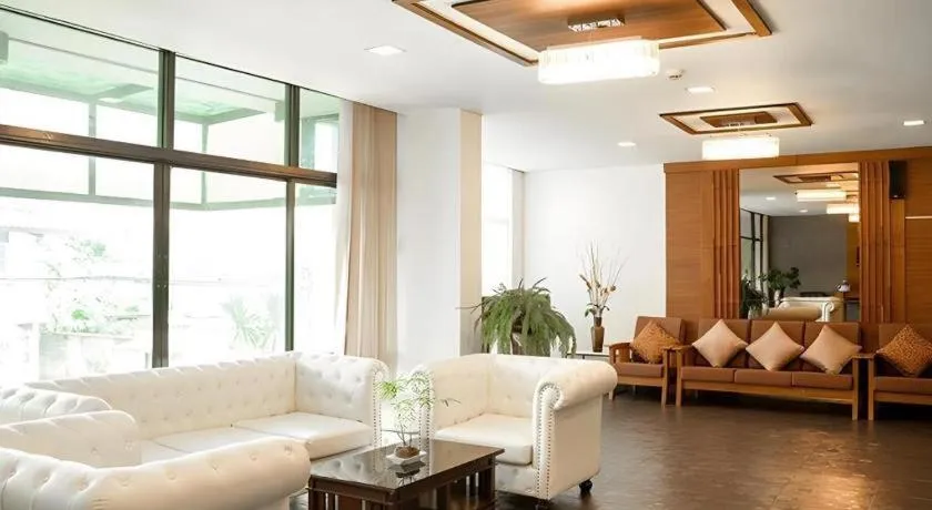 B2 Bangkok Srinakharin Boutique & Budget Hotel