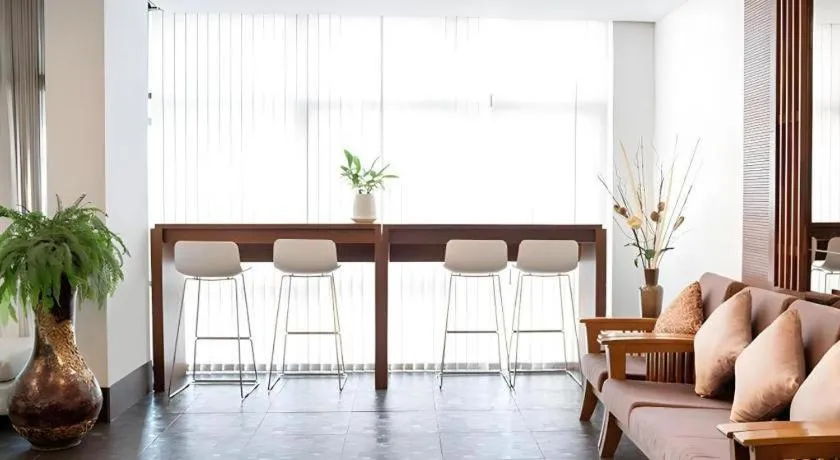 B2 Bangkok Srinakharin Boutique & Budget Hotel